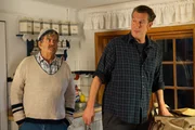 Weil Peter Hamacher (Kai Maertens, r.) zu Jens Halling auf den Hof ziehen will, ist sein Vater Hinnerk (Gerhard Olschewski, l.) beleidigt.
Honorarfrei - nur für diese Sendung bei Nennung ZDF und Christine Schroeder
