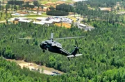Blackhawk Belikopter beim Militärstützpunkt Camp Shelby in Mississippi