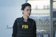 NSA-Agentin Nas Kamal (Archie Panjabi) hat persönliches Interesse an einem FBI-Agenten ...