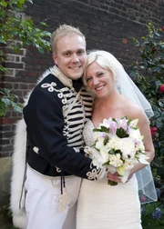 Wird ihre Hochzeit der glückliche Tag in ihrem Leben oder die reinste Katastrophe?