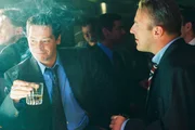 In den 1990er Jahren in Boom-Town New York, in den Chancen der New Economy und doch absolut erfolglos: Jan (Heino Ferch, r.) und Gregor (Fritz Karl, l.) nehmen es mit Galgenhumor. Die Freunde haben immerhin ihre Freundschaft.