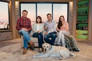 Von links: Die Moderatoren Michael Sporer, Sabine Sauer, Dominik Pöll und Andrea Lauterbach mit Hund Henry.