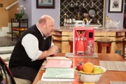 Kevin Chamberlin (Bertram).