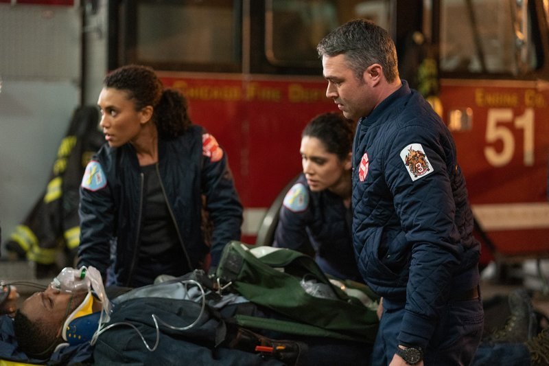 Chicago Fire Bilder (Seite 8) - TV Wunschliste