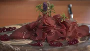 Eine Delikatesse ist der Gamsschinken von Fritz Grampelhuber.