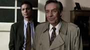 L-R: Rey Curtis (Benjamin Bratt), Lennie Briscoe (Jerry Orbach)