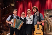 Die Couplet AG zu Gast bei den Brettl-Spitzen. Von links: Bernhard Gruber, Jürgen Kirner (Moderator), Bianca Bachman, Berni Filser.