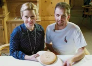 Moderatorin Myriam Zumbühl und Arthur Thoma-Giacometti: (Copyright SRF)
