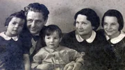 Paul Hörbiger mit seiner Familie.