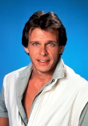 Mike Donovan (Marc Singer)