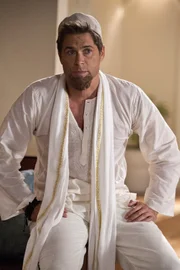 Rob Lowe (Eddie Nero).