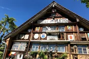 Ding Dong
Folge 3
Villa Sommertal, Schwellbrunn
2020
SRF