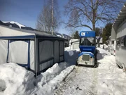 Willy beim Schneeräumen