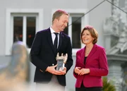 Moderator Martin Seidler und Ministerpräsidenten Malu Dreyer.