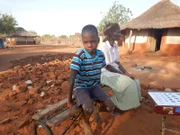 Die meisten sehbehinderten Kinder kommen nicht zum Unterricht - so wie der siebenjährige Blessing Ncube, der in diesem Jahr die Schule ganz abbrechen musste.