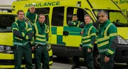 Diese Serie folgt den härtesten Medizinern Großbritanniens, da sie kritische Fälle an den tödlichsten Orten behandeln. Die Elite-Sanitäter der Hazardous Area Response Teams (HART) setzen jeden Tag ihr Leben aufs Spiel.