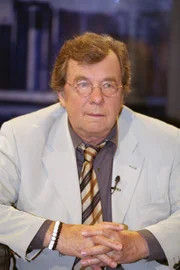 Hellmuth Karasek.