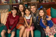 (L-R): Billy Thunderman (Diego Velazquez), Phoebe Thunderman (Kira Kosarin), Chloe Thunderman (Maya Le Clark), Max Thunderman (Jack Griffo), Nora Thunderman (Addison Riecke)