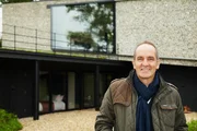 Grand Design - Grosse Träume, grosse Häuser
Staffel 11
Kevin McCloud stellt innovative Bauten und ihre Bauherren vor.
SRF/Channel 4