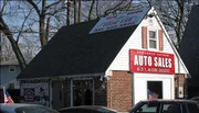 Das Heim der Auto-Paten von Broadway Motors.