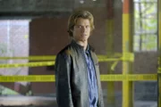 Angus "Mac" MacGyver (Lucas Till) kann mit einfachsten Mitteln eine Bombe bauen und entschärfen.