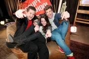 Chris Tall, Tahnee Schaffarczyk und Luke Mockridge stellen in Occupy School den VIP Comedians im "Spontanreferat" als Schüler verrückte Fragen.