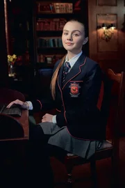 Elaine Wilshire (Alana Boden)