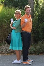 Wie tauscht man etwas Kleines in etwas ganz Großes? Thorsten Schorn und Yvonne Willicks starten mit einer Porzellantasse. Wer von beiden hat am Ende den wertvolleren Gegenstand ertauscht und gewinnt das Tausch-Duell?