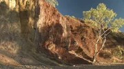 In den "Ochre Pits" gewann der Stamm der Aranda Ocker-Farbe zur rituellen Bemalung.
