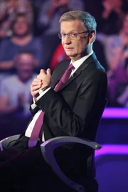 Alles oder nichts bei Günther Jauch! Beim "Wer wird Millionär? Jackpot-Special" können die acht Kandidaten mehr Geld gewinnen, als sie selbst erspielt haben! Und der Höchstgewinn liegt bei über 1 Million Euro! Für wen wird dieser Freitag der 13. zum Glückstag?