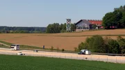 In Dasing, in Sichtweite der A8, haben sich elf Bauern zusammengetan und verkaufen ihre Produkte selbst im gemeinsamen Bauernmarkt.