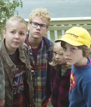 Rosanna (Mariann Vilbre), Markus (Miikael Ainla), Emilia (Liisa Koppel) und Karl (Mikk Kaasik; v.li.n.re.) wollen den Fall unbedingt aufklären. Die jungen Detektive lassen nicht locker!