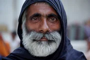 Ein bärtiger Pakistani.