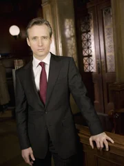 Linus Roache als Michael Cutter