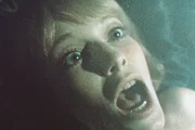 Rosemarie (Mia Farrow) hat einen entsetzlichen Alptraum mit dämonischen Wesen und erlebt eine Vereinigung mit dem Satan.