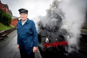 Peter's Great Rail Restoration: Presented by Peter Snow, (Llangollen)