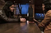 Cisco (Carlos Valdes, l.); Kamilla (Victoria Park, r.)