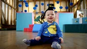 Emile in baby lab