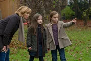 Ellen Lucas (Ulrike Kriener, li.) Carla (Nina Rottmann) Matilda (Johanna Krieg)