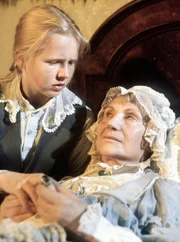 Die sterbende Tante erzählt Janna (Agnieszka Kruk) ein Geheimnis.