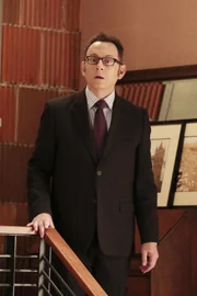 Harold Finch (Michael Emerson)