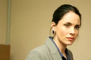 Laura Fraser (Lydia Rodarte-Quayle).