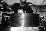 Industrial Metal von "Author and Punisher" zeichnet sich durch die eigenen, technisch anspruchsvollen Instrumente aus.