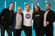 Heute zum Thema "Infame Ignoranz" aus dem Mannheimer Club "Ella & Louis"
v.li. Max Kennel, Ingo Oschmann, Jonas Meyer, die Band Derek von Krogh und Gastgeber Andi Kraus.