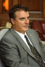 Logan (Chris Noth) begibt sich noch einmal an den Tatort, wo vor 16 Jahren drei Morde begangen wurden.