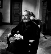 Hintz Fabricius (Dr. Skowronnek).