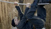 Michael Ostrowski geht beim Training der Polizeisondereinheit Cobra an seine Grenzen um dort das Glück zu finden.