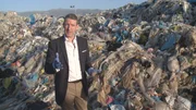Der Brite Michael Murray betreibt in Südspanien eine Anlage, die aus Plastikabfall flüssigen Treibstoff gewinnt.