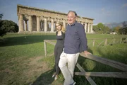 Tiziana D'Angelo und Andrew Wallace-Hadrill in Paestum.