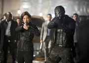 Das Arrow-Team erhält Unterstützung von Lyla Michaels (Audrey Marie Anderson) und ihrer Sondereinheit - hierunter auch Spartan (David Ramsey). Die Bewohner Star Citys befinden sich derweil im Aufruhr und auf den Straßen herscht Chaos.